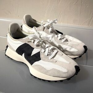 New Balance 327 Women's Sneakers